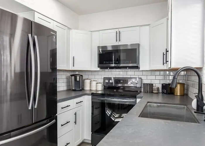 Modern Townhouse-walk 2 Oldtown-4 Heated Pools Scottsdale