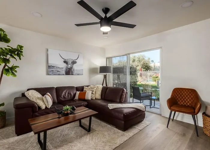 Modern Townhouse-walk 2 Oldtown-4 Heated Pools Holiday home *
