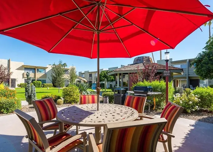 Modern Townhouse-walk 2 Oldtown-4 Heated Pools Holiday home