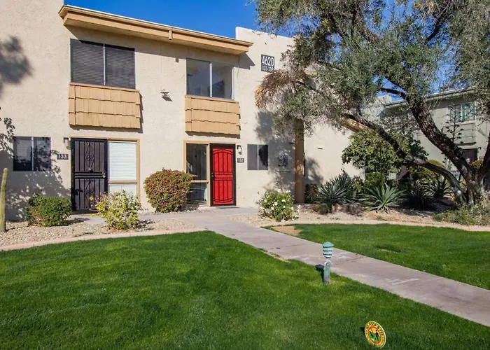 Modern Townhouse-walk 2 Oldtown-4 Heated Pools * Scottsdale