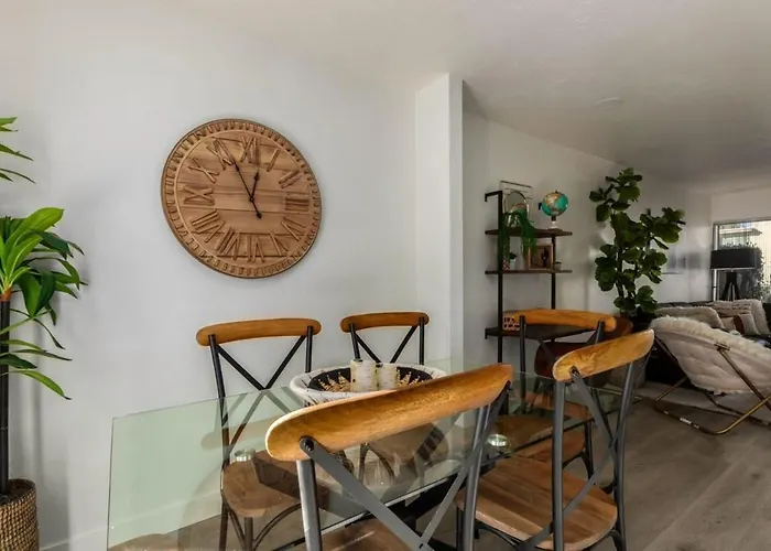 Modern Townhouse-walk 2 Oldtown-4 Heated Pools Holiday home Scottsdale
